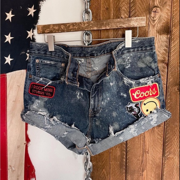 COORS Thrashed & Patched⚡️Vintage Levi’s shorts - Picture 1 of 5